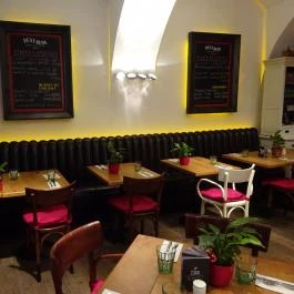 Pest-Buda Bistro & Terrace Budapest - Belső