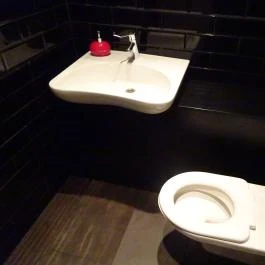 Pesti Burger & Bár Budapest - Mosdó