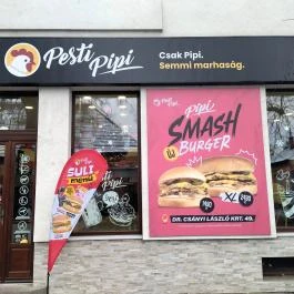 Pesti Pipi - Vác Vác - Külső kép