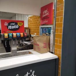 Pesti Pipi - Westend Budapest - Étel/ital