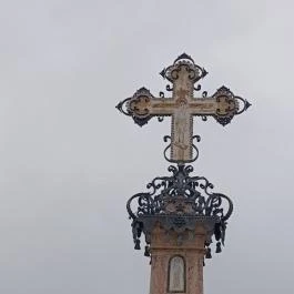 Pestiskereszt , Szentendre - Külső kép