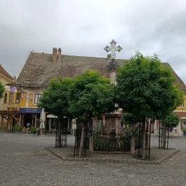 Pestiskereszt , Szentendre - Külső kép