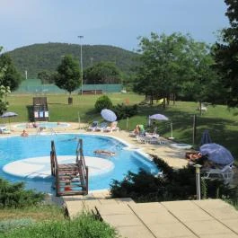 Petneházy Club Hotel Budapest - Medence/kert