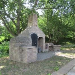 Petneházy Club Hotel Budapest - Medence/kert