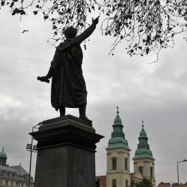 Petőfi Sándor szobra Budapest - Egyéb