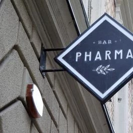 Bar Pharma Budapest - Külső kép