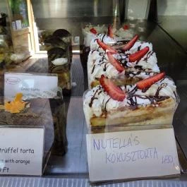 Piazza di Francesco Kávéház-Cukrászda Budapest - Étel/ital