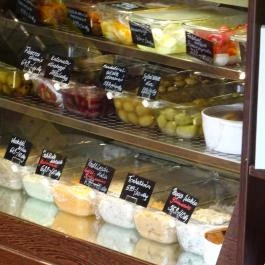 Piccante Delicatesse Budapest - Étel/ital