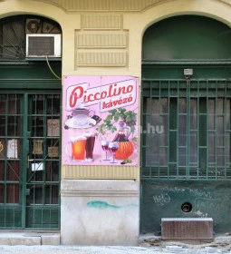 Piccolino Kávézó