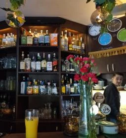 Pikk Dáma Söröző