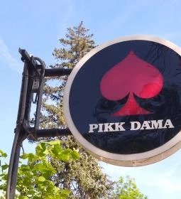 Pikk Dáma Söröző