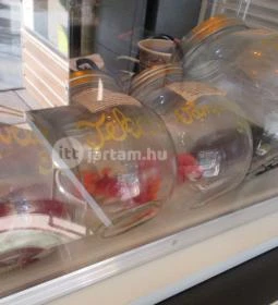 Pillangó Kávézó & Szendvicsező