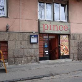 Pince - Söröző & Étterem Székesfehérvár - Külső kép