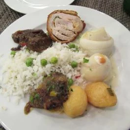 Pinot Noir Étterem, Egerszalók - Étel/ital