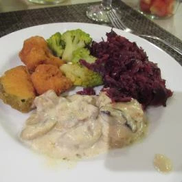 Pinot Noir Étterem, Egerszalók - Étel/ital