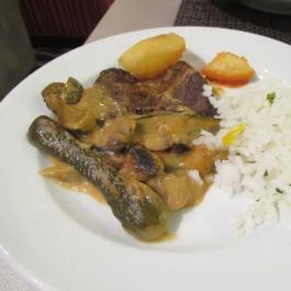 Pinot Noir Étterem, Egerszalók - Étel/ital