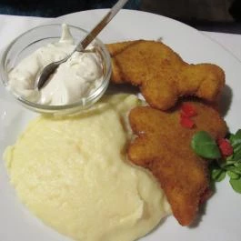 Piroska Étterem, Egerszalók - Étel/ital