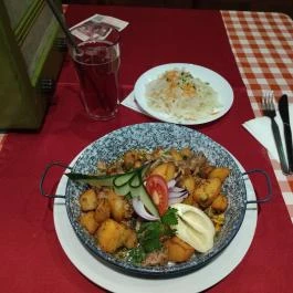 Piroska Vendéglő Budapest - Étel/ital