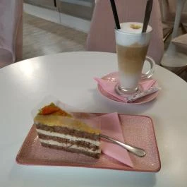 Pitypang Cukrászda Budapest - Étel/ital