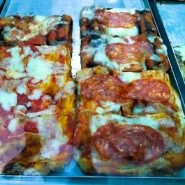 Pizza Foriù Budapest - Étel/ital