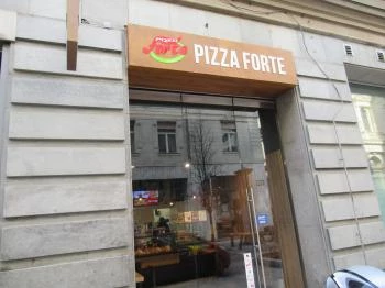 Pizza Forte - Petőfi Sándor utca Budapest