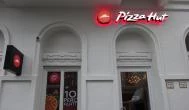 Pizza Hut - Arany János utca Budapest - Külső kép