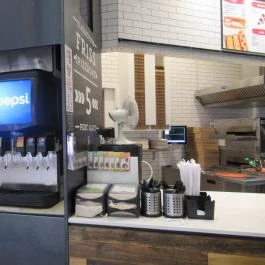 Pizza Hut - Arena Mall Budapest - Belső