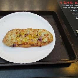 Pizza Hut - Arena Mall Budapest - Étel/ital