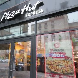Pizza Hut Express - Astoria Budapest - Külső kép