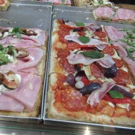 Pizza, Kávé, Világbéke, Miskolc - Étel/ital