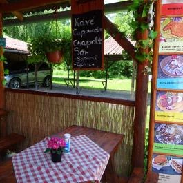 Gyros Kert, Aggtelek - Belső