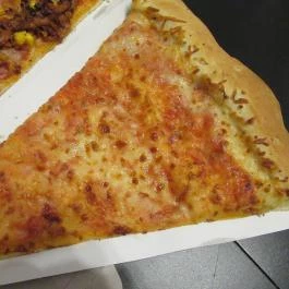 Pizza King Express - WestEnd City Center Budapest - Étel/ital