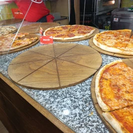 Pizza Me - Deák tér Budapest - Étel/ital