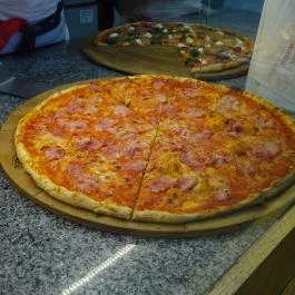 Pizza Me - Deák tér Budapest - Étel/ital