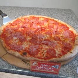 Pizza Me - Deák tér Budapest - Étel/ital