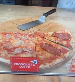 Pizza Me - Eurocenter