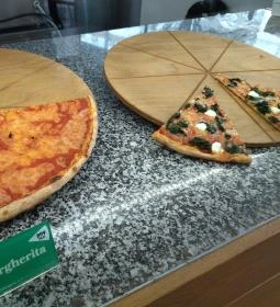 Pizza Me - Móricz Zsigmond körtér