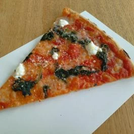 Pizza Me - Móricz Zsigmond körtér Budapest - Étel/ital