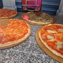 Pizza Me - Széll Kálmán tér Budapest - Étel/ital