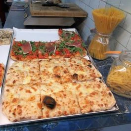 Pizza Pazza - Egyetem tér Budapest - Étel/ital