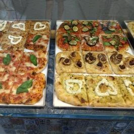 Pizza Pazza - Egyetem tér Budapest - Étel/ital