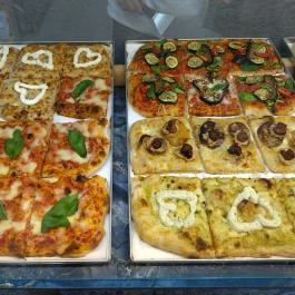 Pizza Pazza - Egyetem tér Budapest - Étel/ital