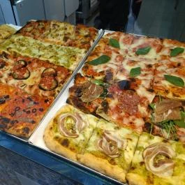Pizza Pazza - Egyetem tér Budapest - Étel/ital