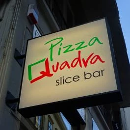 Pizza Quadra Budapest - Külső kép