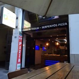 Pizza Quadra Budapest - Külső kép