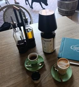 Pizzaguru Restaurant & Cafe