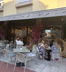 Pizzaguru Restaurant & Cafe