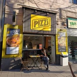 Pizzi Móricz, Budapest - Külső kép
