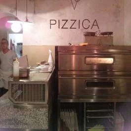 Pizzica Budapest - Belső