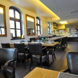 Platán Restaurant & Café, Tata - Belső